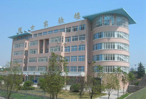 平頂山工業職業技術學院實訓中心 職業教育的實踐基地